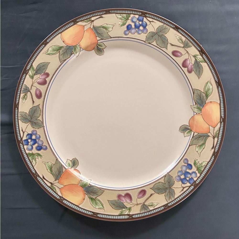 Mikasa Garden Harvest Intaglio Lot Of 5 Dinner Plates 11" CAC29 Fruit Excellent